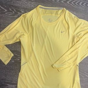 Women’s Nike Ling Sleeve Dri Fit